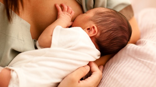 Почему трясется подбородок у новорожденного - это не опасно?